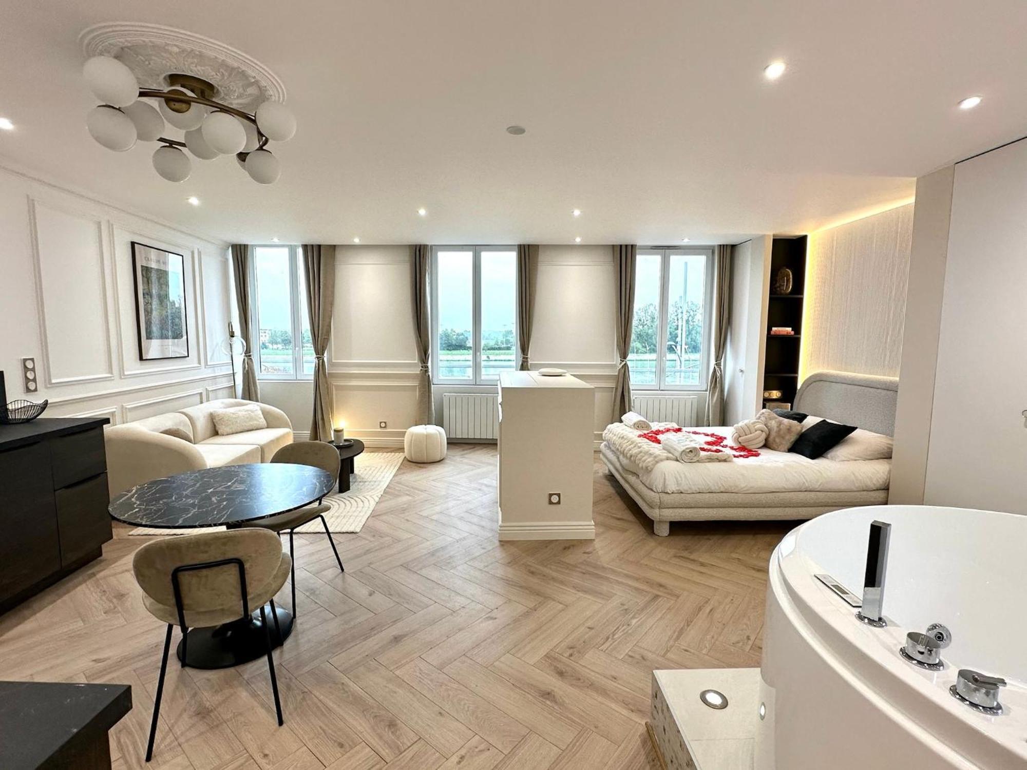 Les Rives De Saone - Balneotherapie Macon Exterior photo